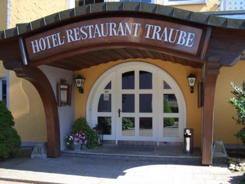 Hotel Traube Loßburg エクステリア 写真