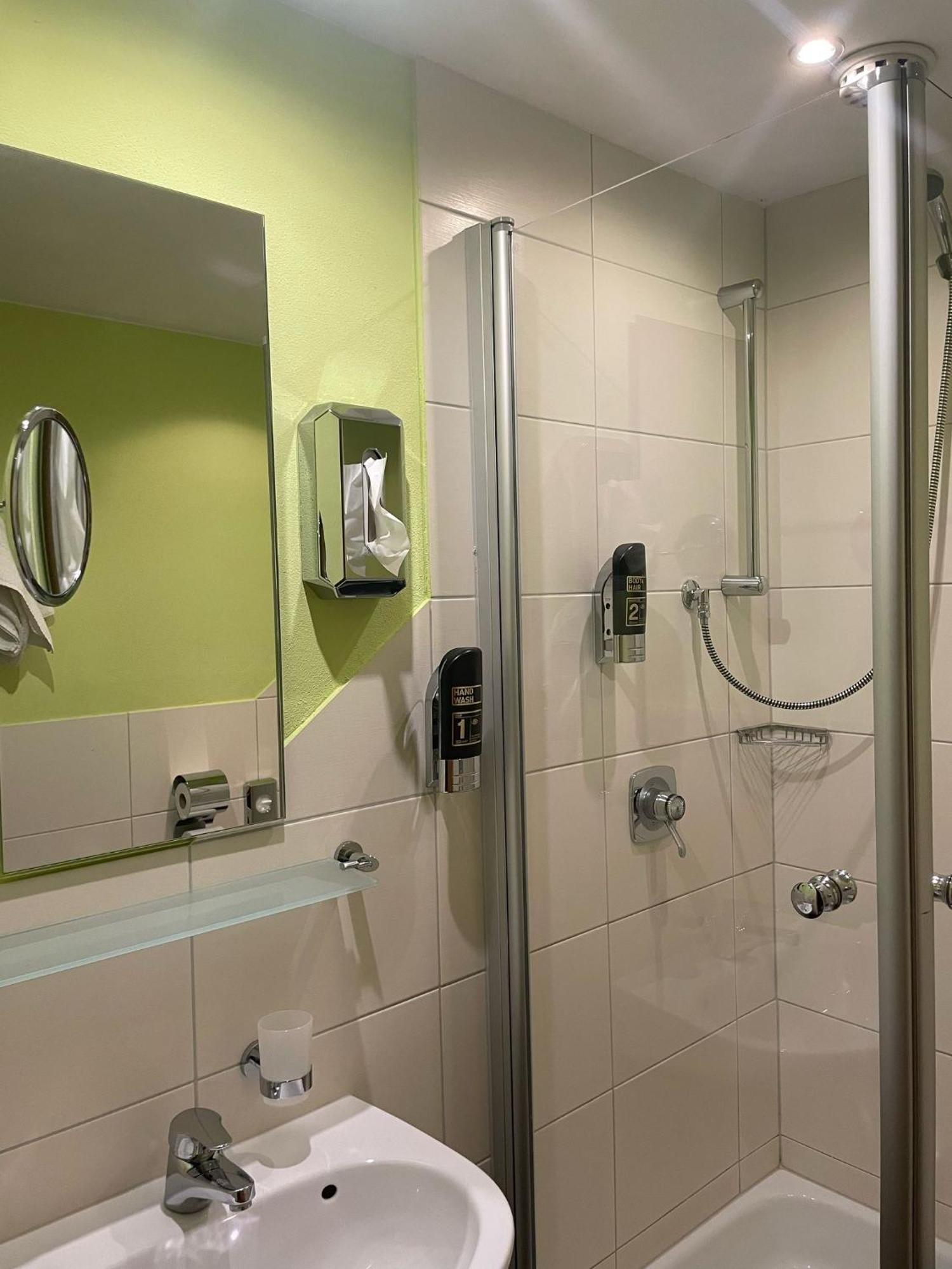 Hotel Traube Loßburg エクステリア 写真