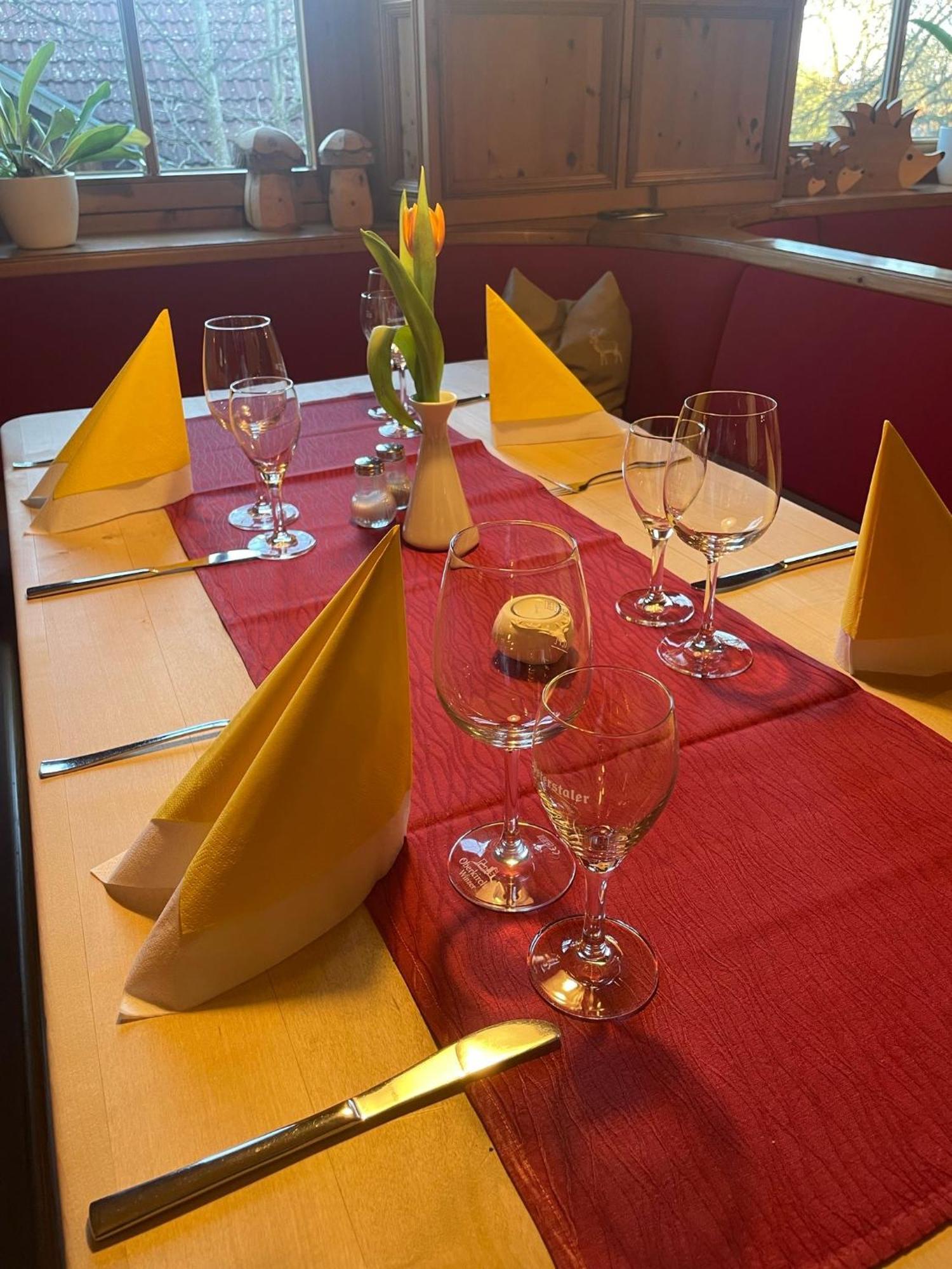 Hotel Traube Loßburg エクステリア 写真